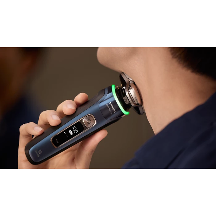 Philips Series 9000 Electric Shaver Wet/Dry Clean/Charge