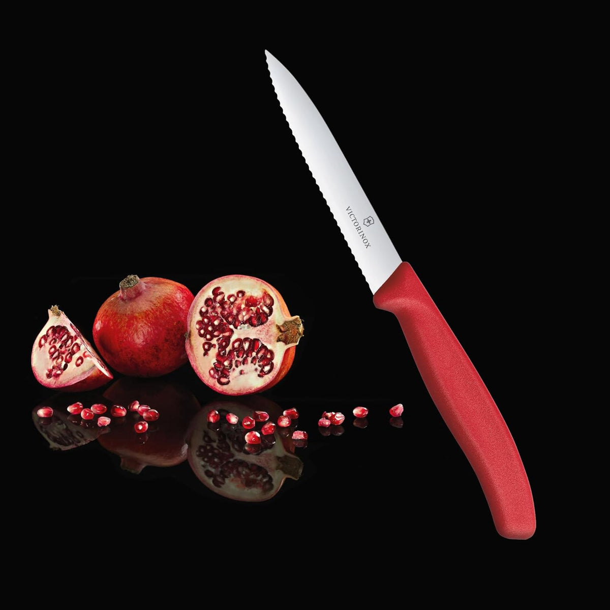 Victorinox Swiss Classic Serrated-Edge Paring Knife 3.94" (10 cm) - Red - 6.7731